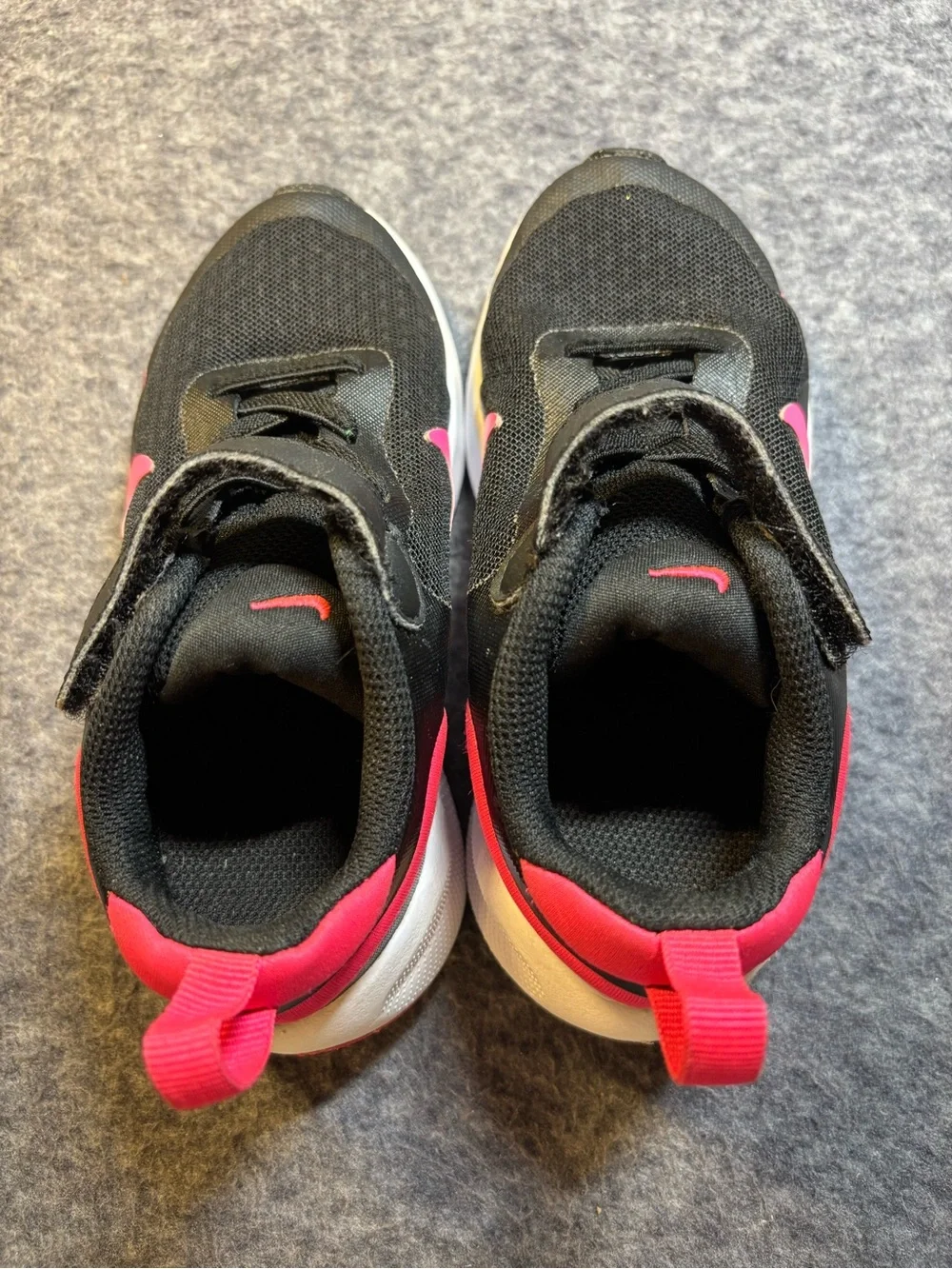 Nike Kids Black and Hot Pink Lightweight Sneakers 9C
